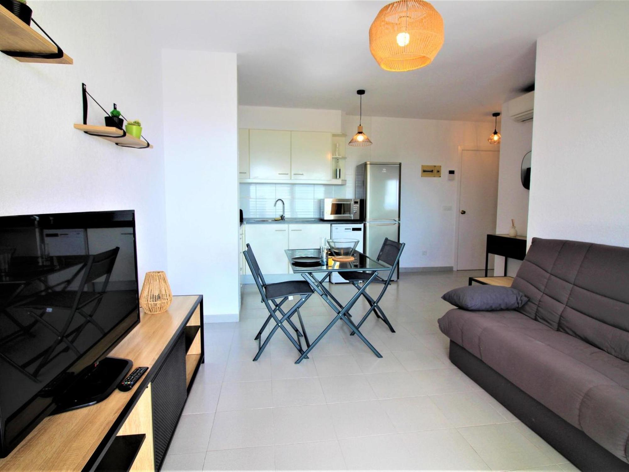 2189 Rocmar 3 3-c, Excelente Situacion Frente Al Puerto Pesquero Y Con Vista A La Bahia. Gran Terraza. Gran Parking Publico Delante. - Es-258-59 Apartment *
